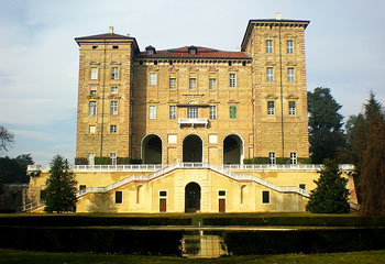 castello_ducale_di_aglie.jpg