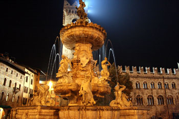 fontana_del_nettuno_trento_2.jpg