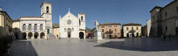 norcia_piazza_san_benedetto.jpg