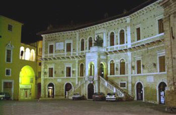 palazzo_dei_priori.jpg