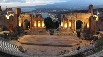 teatrogrecotaormina_1.jpg